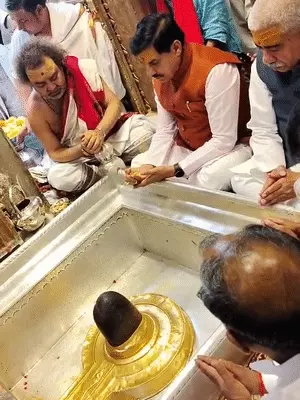 काशी पहुंचे सीएम Mohan Yadav, सिंहस्थ 2028 की तैयारियों पर लिया जायजा