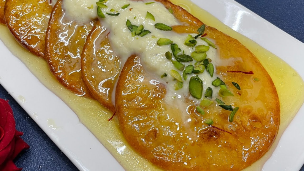 रंगों के साथ स्वाद का तड़का: होली पर बनाएं ये 5 ट्रेडिशनल डिशेज, गुजिया से दही भल्ले तक हर पकवान बनाएगा त्योहार खास