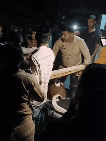 लखनऊ में भीषण आग का तांडव: 30 से अधिक सिलेंडर फटे, 50 से ज्यादा झुग्गियां राख, सैकड़ों परिवार बेघर