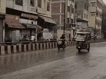 वाराणसी में बदला मौसम का मिजाज: बारिश के बाद धूप, फिर छाए बादल, ठंडी हवाओं से राहत