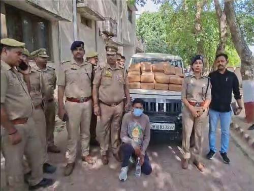 वाराणसी में पुलिस की बड़ी कार्रवाई, 88 किलो गांजा जब्त, एक आरोपी गिरफ्तार