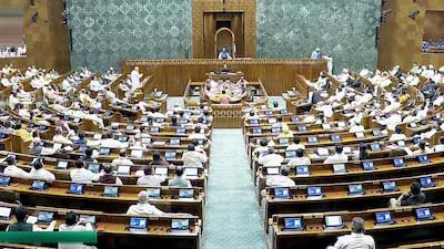लोकसभा में बड़ा झटका: महिला आरक्षण लागू करने वाला संशोधन बिल दो-तिहाई बहुमत से चूका, सरकार को तीनों विधेयक वापस लेने पड़े