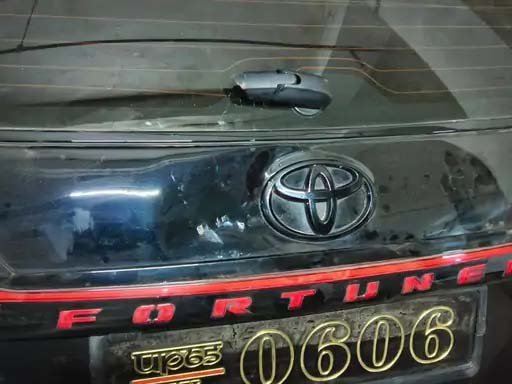 अस्सी घाट पर सुबह-सुबह हिंसा, साड़ी कारोबारी पर हमला, कार तोड़ी; एक आरोपी गिरफ्तार