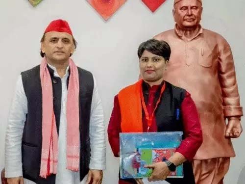 अखिलेश यादव का बड़ा दांव: सीमा राजभर बनीं सपा महिला मोर्चा की राष्ट्रीय अध्यक्ष