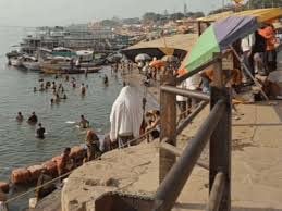 वाराणसी में भीषण गर्मी का कहर, तापमान 46°C तक पहुंचने की आशंका