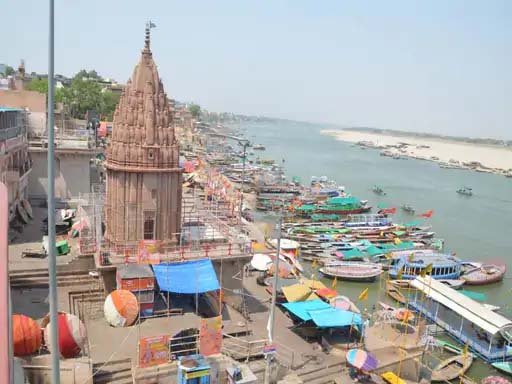 वाराणसी में भीषण गर्मी का कहर, तापमान 42 डिग्री पार, राहत के आसार 28 अप्रैल के बाद