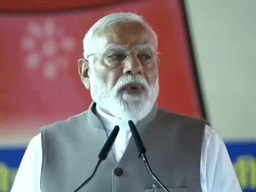 काशी में पीएम मोदी का भोजपुरी अंदाज़, बोले-माई-बहिन के प्रणाम करत हई; विपक्ष पर साधा निशाना