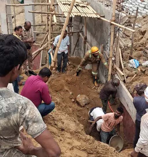लखनऊ में निर्माणाधीन अस्पताल की दीवार धंसी, इमारत गिरने से मजदूर की मौत, फायर ब्रिगेड का रेस्क्यू ऑपरेशन जारी