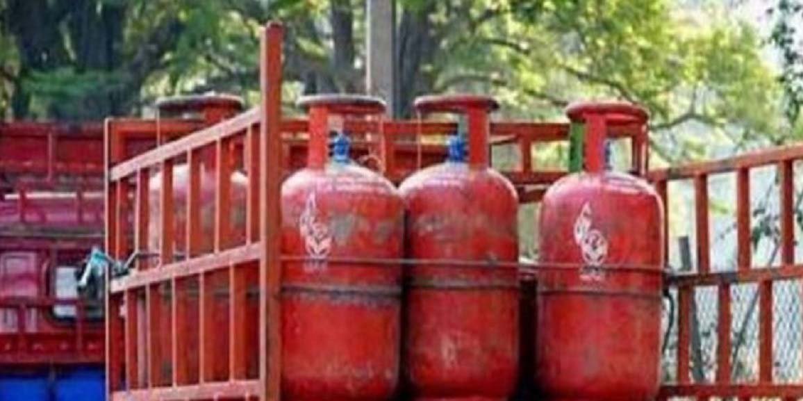 सिलिंडर गायब, मैसेज हाजिर! ट्रॉलीमैन के खेल में फंसे उपभोक्ता