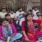 महात्मा गांधी काशी विद्यापीठ में छात्रों का जोरदार विरोध, प्रशासनिक भवन पर ताला