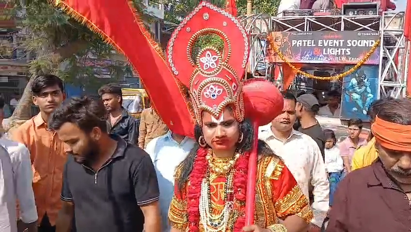 अंजनी के लाल के जन्मोत्सव पर ‘भगवामय’ हुई काशी, 25 हजार भक्तों का उमड़ा सैलाब