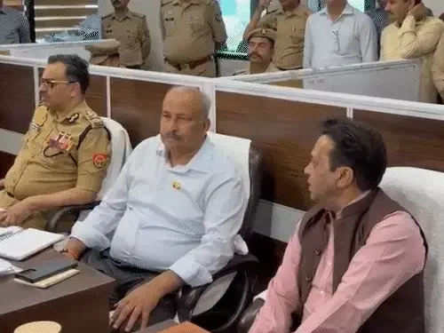 नोएडा में दूसरे दिन भी नोएडा मजदूर आंदोलन जारी, सैलरी बढ़ोतरी को लेकर बवाल, कई जगह झड़प