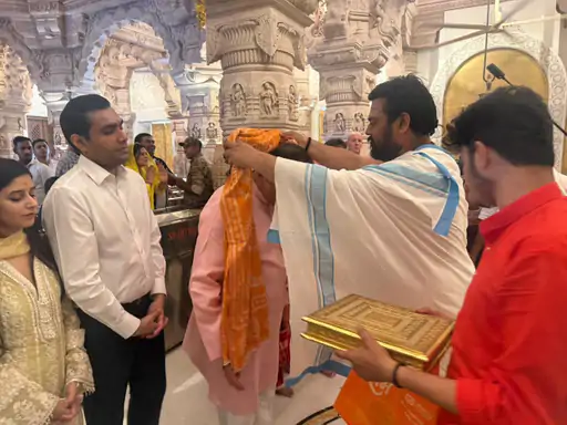 अयोध्या में रामलला के दर्शन कर भावुक हुए गौतम अडाणी, बोले-यह गर्व और आस्था का प्रतीक