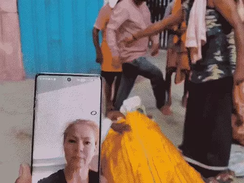 वाराणसी में विदेशी नागरिक का हिंदू रीति से अंतिम संस्कार, मणिकर्णिका घाट पर भावुक विदाई; पत्नी ने कनाडा से देखा अंतिम सफर