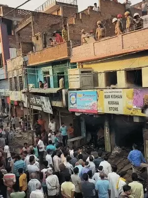 कानपुर में भीषण आग: 3 दुकानें जलीं, एक ही परिवार के 6 लोग चपेट में