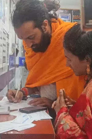 महाकुंभ के चर्चित ‘IITian बाबा’ अब बने दूल्हे, इंजीनियर प्रतीका संग विवाह