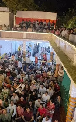 वाराणसी में संगीत और भक्ति का संगम, ड्रम-मेंडोलिन जुगलबंदी ने बांधा समां