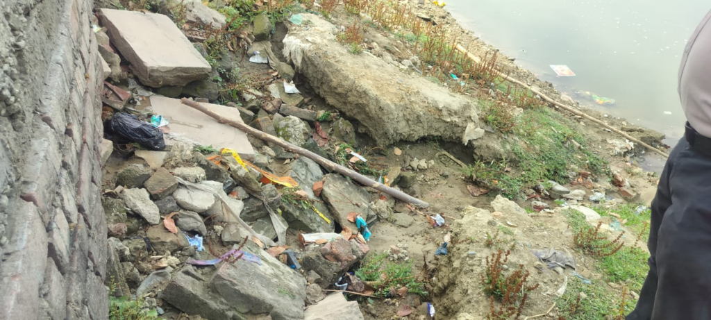 बदहाली की मार झेल रहा शिवपुर का ऐतिहासिक रामभट्ट तालाब