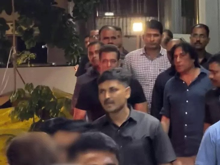मुंबई में अस्पताल दौरे के बाद सलमान खान का पैपराजी से तीखा रुख, सोशल मीडिया पर भी जताई नाराज़गी; गोविंदा के इवेंट में भी हुआ विवाद