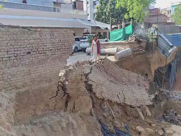 वाराणसी: नरिया में निर्माणाधीन होटल की दीवार गिरने से मजदूर गंभीर रूप से घायल, ट्रॉमा सेंटर में इलाज जारी