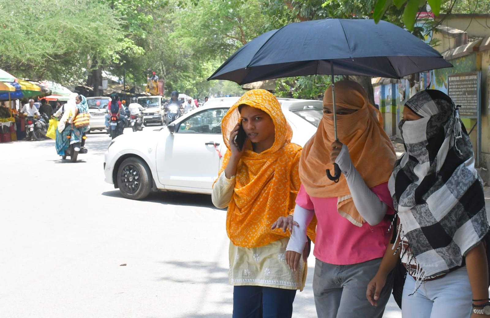तापलहर के कहर से अकुलाया शहर
