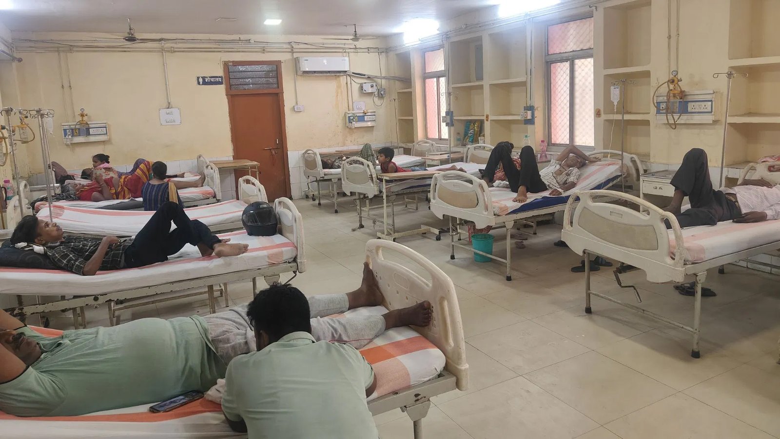 अस्पतालों में बढ़े मरीज, डिहाइड्रेशन और हीट एग्जॉशन के मामले बढ़े
