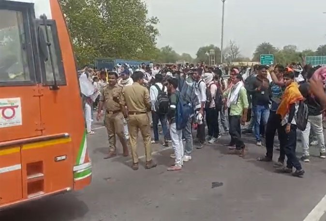 कानपुर में SSC GD परीक्षा के दौरान हंगामा: पेपर लीक और अनियमितताओं के आरोपों से मचा बवाल, हाईवे जाम