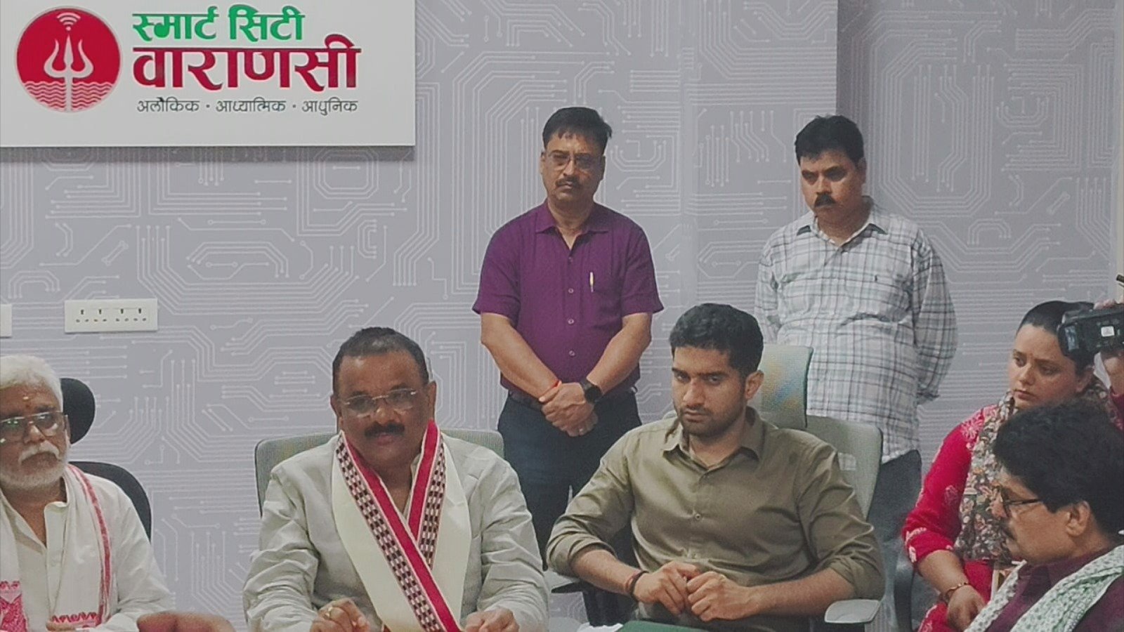 तीन साल का रिपोर्ट कार्ड: मेयर अशोक तिवारी ने गिनाईं उपलब्धियां, बनारस में होंगे कई बड़े विकास कार्य