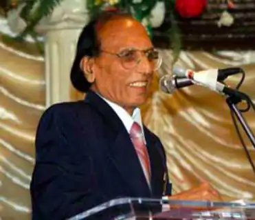 मशहूर उर्दू शायर बशीर बद्र का निधन, अदब की दुनिया में शोक