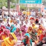 वाराणसी में पटरी व्यवसायियों पर संकट: 63 वेंडिंग जोन हटाने से भड़का विवाद, पुलिस कार्रवाई पर उठे गंभीर सवाल
