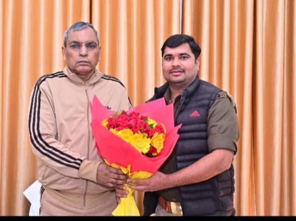 मंत्री राजभर का गनर रेप के आरोप में गिरफ्तार, शादी का झांसा देकर 4 साल तक शोषण का आरोप