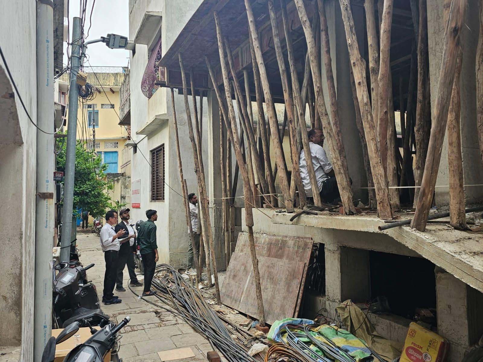 सील के बाद भी किसके मिलीभगत से हो रहा अवैध निर्माण !