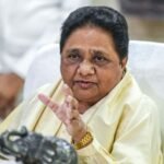 पीएम की संयम अपील पर मायावती का निशाना, बोलीं-देश आर्थिक दबाव के दौर से गुजर रहा