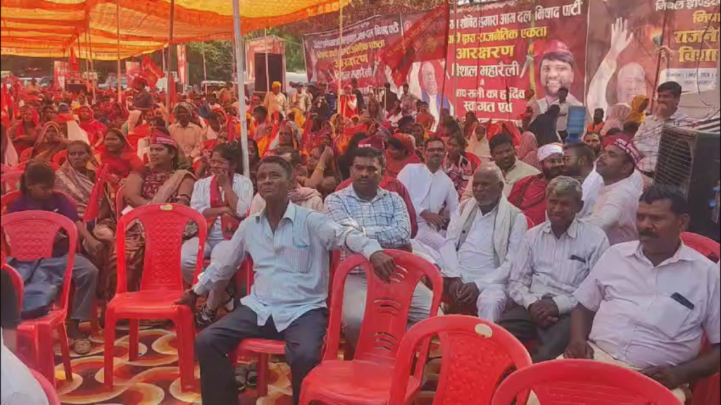 वाराणसी में निषाद पार्टी का शक्ति प्रदर्शन, 2027 चुनाव से पहले महा रैली में उमड़ा जनसैलाब