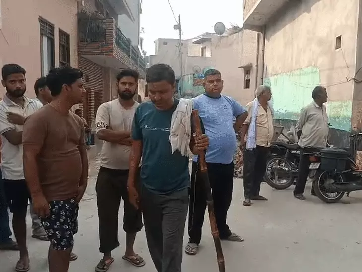 हापुड़ में प्रॉपर्टी डीलर की गोली मारकर हत्या: शादी से लौटते वक्त कार रोककर बरसाईं गोलियां, भाजपा नेता समेत 8 पर केस