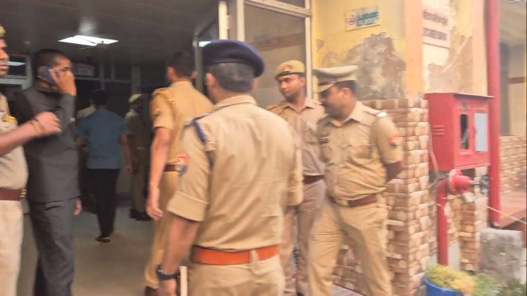 सपा परिवार में शोक: अखिलेश यादव के भाई प्रतीक यादव का निधन, राजनीतिक गलियारों में मातम