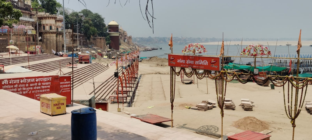 तापलहर के कहर से अकुलाया शहर