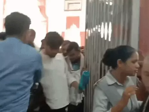 भीषण गर्मी में सीटों के लिए मची अफरा-तफरी, बीएचयू केंद्रीय पुस्तकालय में अव्यवस्था पर उठे सवाल