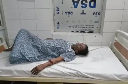 कुंजी टोला में इलेक्ट्रिक स्कूटी में लगी आग, तीन वाहन जलकर खाक