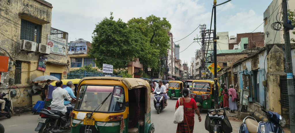 ऑटो-टोटो चालकों की मनमानी से बंगाली टोला में ट्रैफिक बेहाल