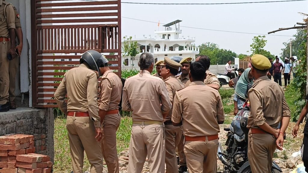 निर्माणाधीन मकान में दो युवकों के शव मिलने से सनसनी, जहर सेवन की आशंका