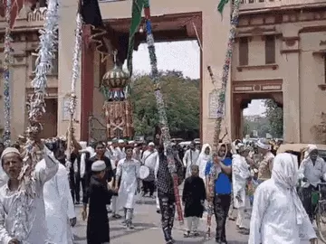 BHU परिसर से गुजरा परंपरागत ताजिया जुलूस, नरिया कर्बला में सुपुर्द-ए-खाक; ‘या हुसैन’ की सदाओं से गूंजा वाराणसी
