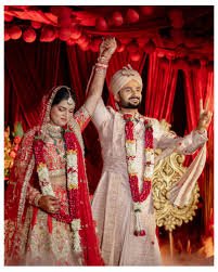 Akash Deep Wedding: काशी में अक्षिता संग शादी के बंधन में बंधे भारतीय क्रिकेटर आकाश दीप, पवन सिंह ने पहुंचकर दी शुभकामनाएं