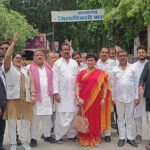 वाराणसी में मतदाता सूची पर सपा का बड़ा आरोप, जिलाधिकारी को सौंपा ज्ञापन