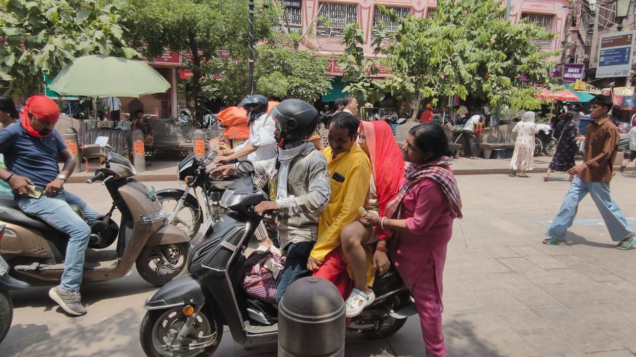 बाबा के दरबार तक पहुंचाने के नाम पर जेब पर डाका !