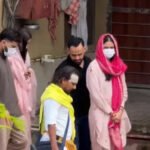 वृंदावन पहुंचे विराट कोहली और अनुष्का शर्मा, संत प्रेमानंद के आश्रम में की मुलाकात