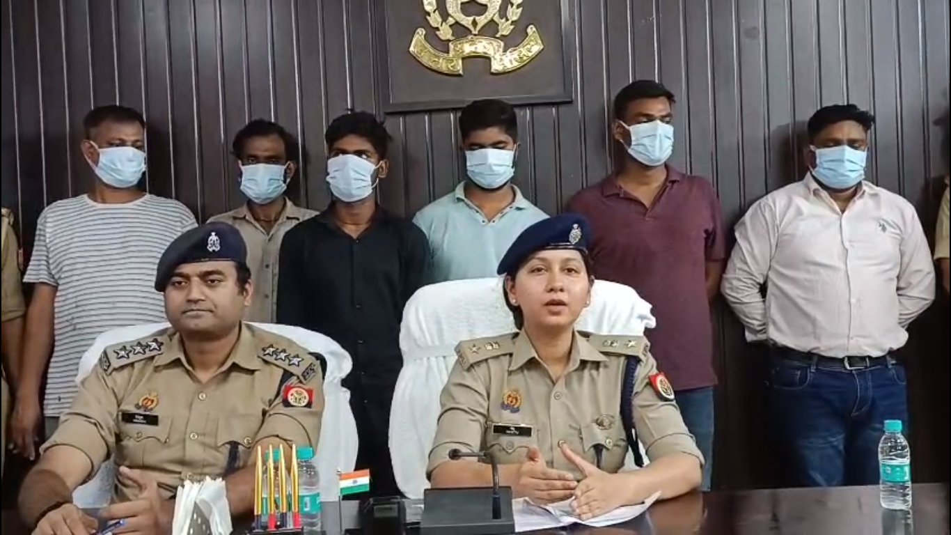 वाराणसी में साइबर ठगी के खिलाफ बड़ी कार्रवाई, ‘ऑपरेशन म्यूल स्ट्राइक’ के तहत 4 मुकदमे दर्ज
