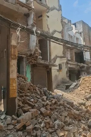 दालमंडी चौड़ीकरण की जद में गोविंदा का ननिहाल: 21 फीट हिस्सा होगा ध्वस्त, परिवार ने सुनाई संघर्ष और संगीत की कहानी