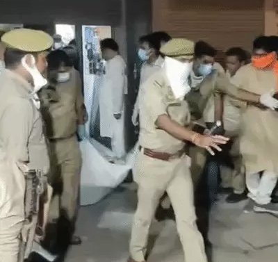 प्रयागराज में सनसनीखेज हत्याकांड: कारोबारी परिवार के चार सदस्य मृत मिले, रहस्य में उलझी पुलिस जांच