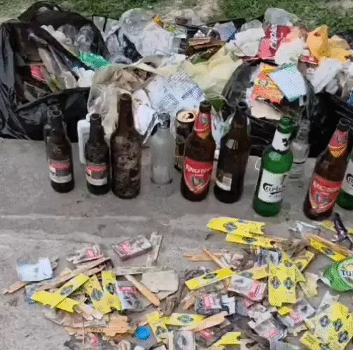 बीएचयू केमधुबन पार्क और चिल्ड्रेन पार्क में मिली शराब की बोतलें, छात्रों ने उठाए सुरक्षा पर सवाल
